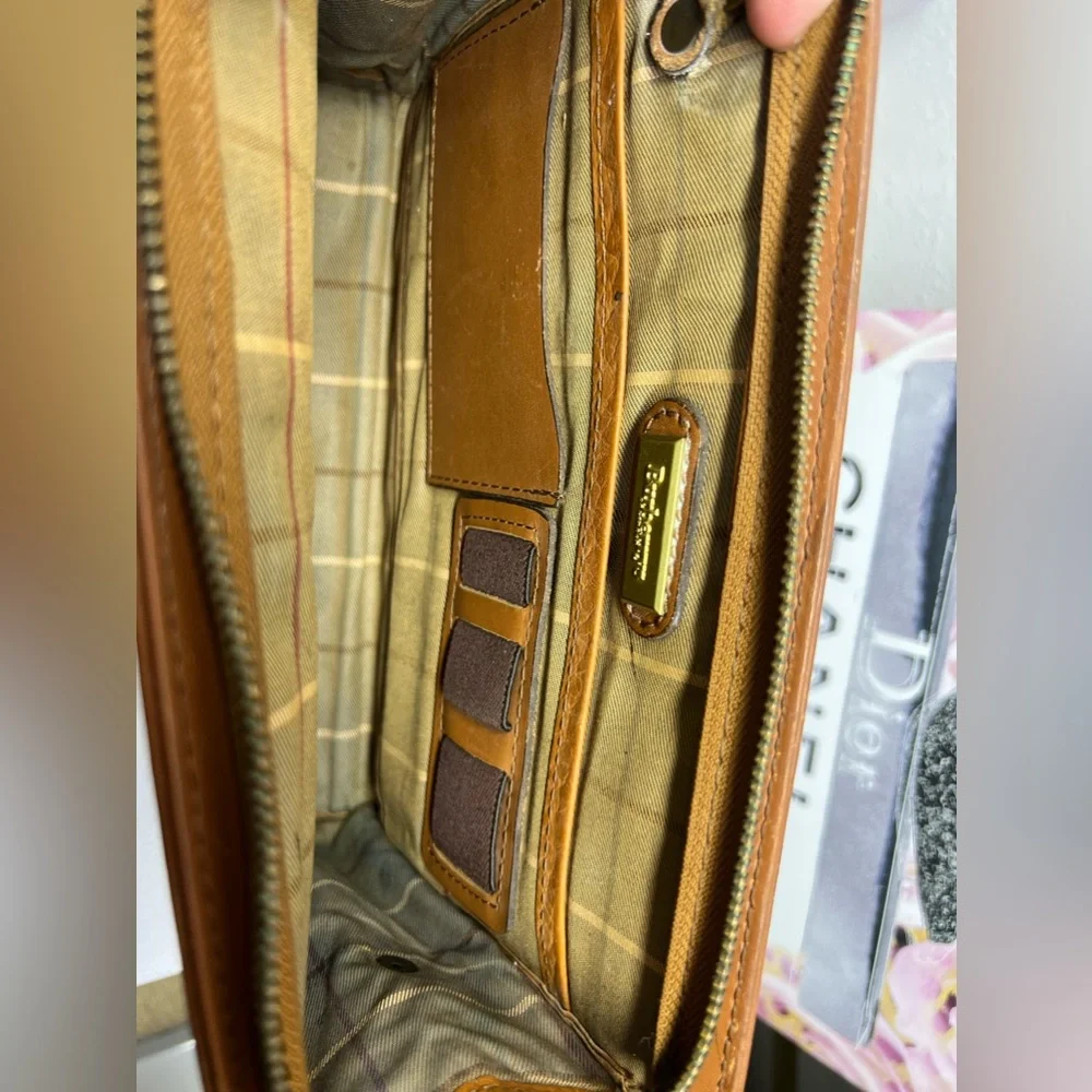 Burberrys Brown Pebble Leather Clutch[Vintage]_3